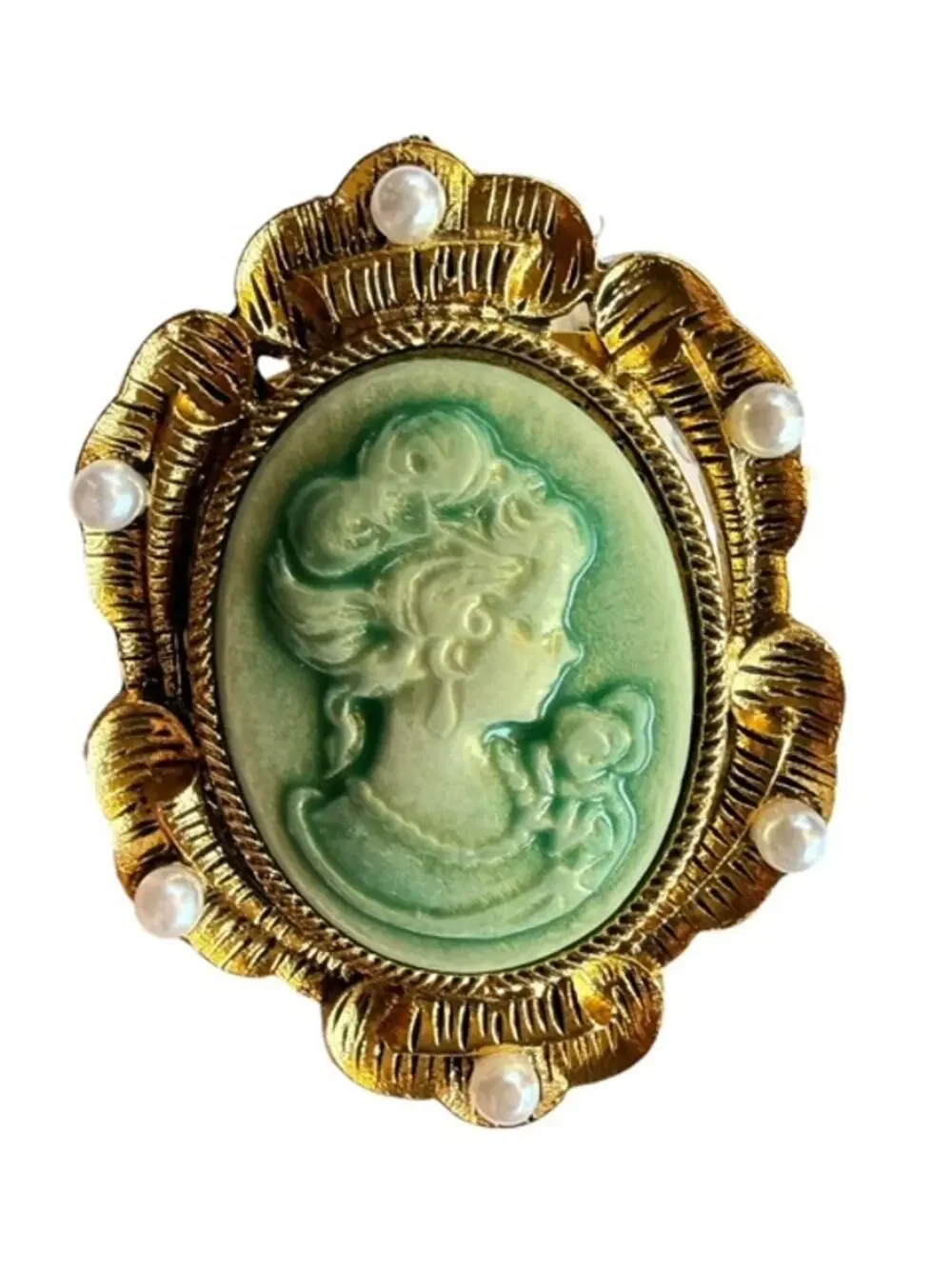 Clover Belle Cameo Brooch